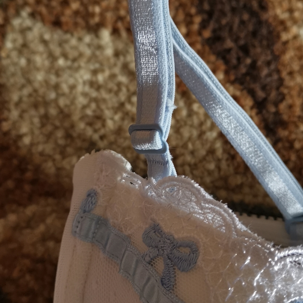 Rene Rofe White Lace Bra - Picture 4 of 14